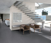 Weißer Schlafzimmer-Hauptboden 600x600 legen Keramikziegel mit Teppich aus