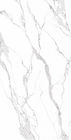 Keramische Wohnzimmer-Porzellan-Boden-und Wand-Innenfliesen, weiße Marmorblick-Keramikfliesen der Farbe2400*1200mm