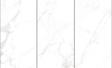 Carraras Größe weiße Farbglatte der Badezimmer-Wand-Keramikfliesen-30x60/Marmorblick-Bodenfliese