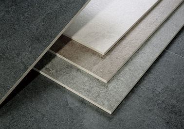 Größe 300x300 Millimeter gleiten nicht glasig-glänzenden Keramikziegel für Wohnzimmer-wasserdichte schwarze Farbe