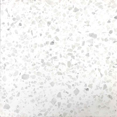 Die Büro-Pflasterung breitet 80x80cm weiße Terrazzo-Stein-Fliesen aus
